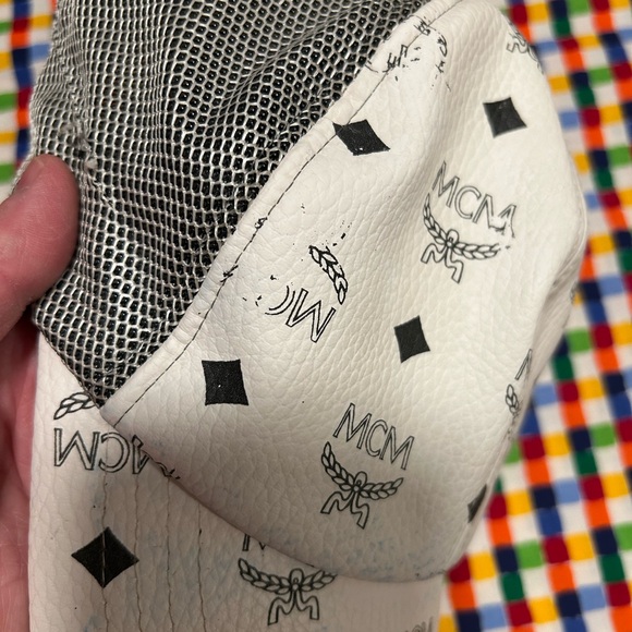 MCM (WHITE CLASSIC MESH CAP IN VISETOS) - Picture 3 of 9